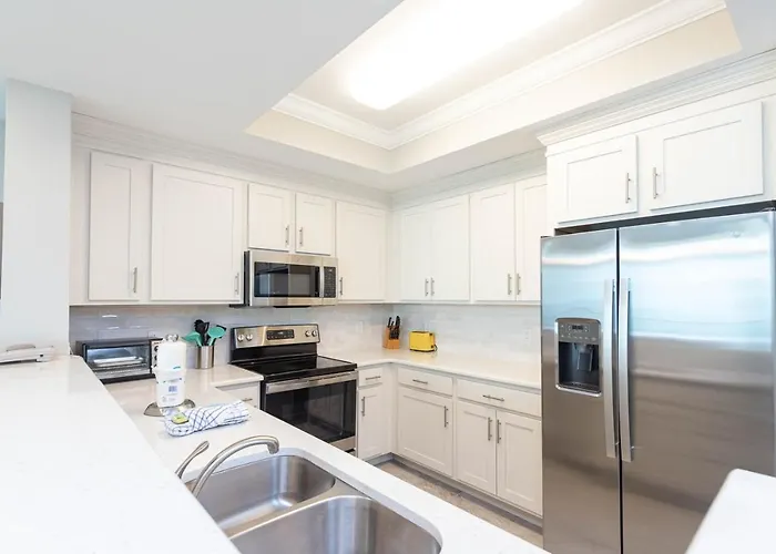 Phoenix Gulf Towers 1002 Apartment