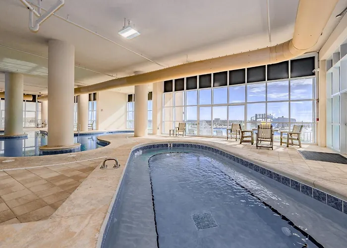 Phoenix Gulf Towers 1002 Apartment *