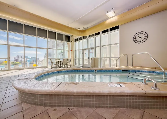 Phoenix Gulf Towers 1002 Apartment *